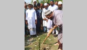 মহাদেবপুরে চকচকি হাফেজিয়া মাদ্রাসার ভিত্তিপ্রস্তর উদ্বোধন