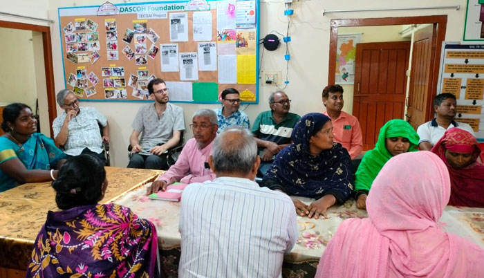 গোমস্তাপুরে ডাসকোর প্রকল্প পরিদর্শনে দাতা সংস্থার প্রতিনিধিরা