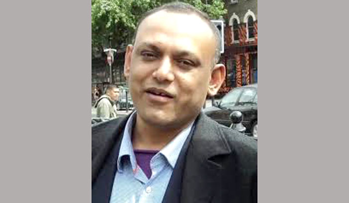 ব‌্যারিস্টার একেএম কামরুজ্জামান