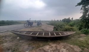 আত্রাইয়ে মহাসড়কে গণডাকাতি, অস্ত্রের মুখে জিম্মি করে লুটপাট