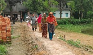 একটি রাস্তা, দুই পক্ষ, ৬ জনের জেল