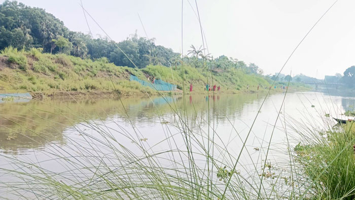 স্ক : তথ্য ও সম্প্রচার মন্ত্রী জহির উদ্দিন স্বপন বলেছেন, বর্তমান সরকার গণমাধ্যমকে নিয়ন্ত্রণ করতে চায়