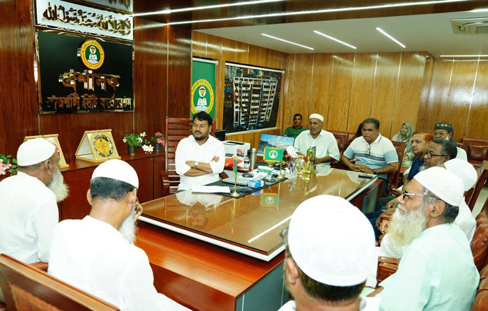 রাসিক প্রশাসকের সাথে চারখুটা মোড় জামে মসজিদ কমিটির নেতৃবৃন্দের সাক্ষাৎ