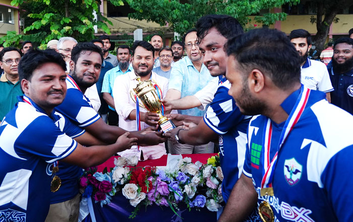 রাজশাহীতে আরএমসি চ্যাম্পিয়নস কাপের পুরস্কার বিতরণ